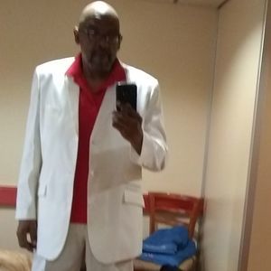 Meet your Posher, Ray